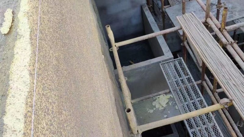 玻璃棉管壳与橡塑保温管：性能对比与适用场景分析